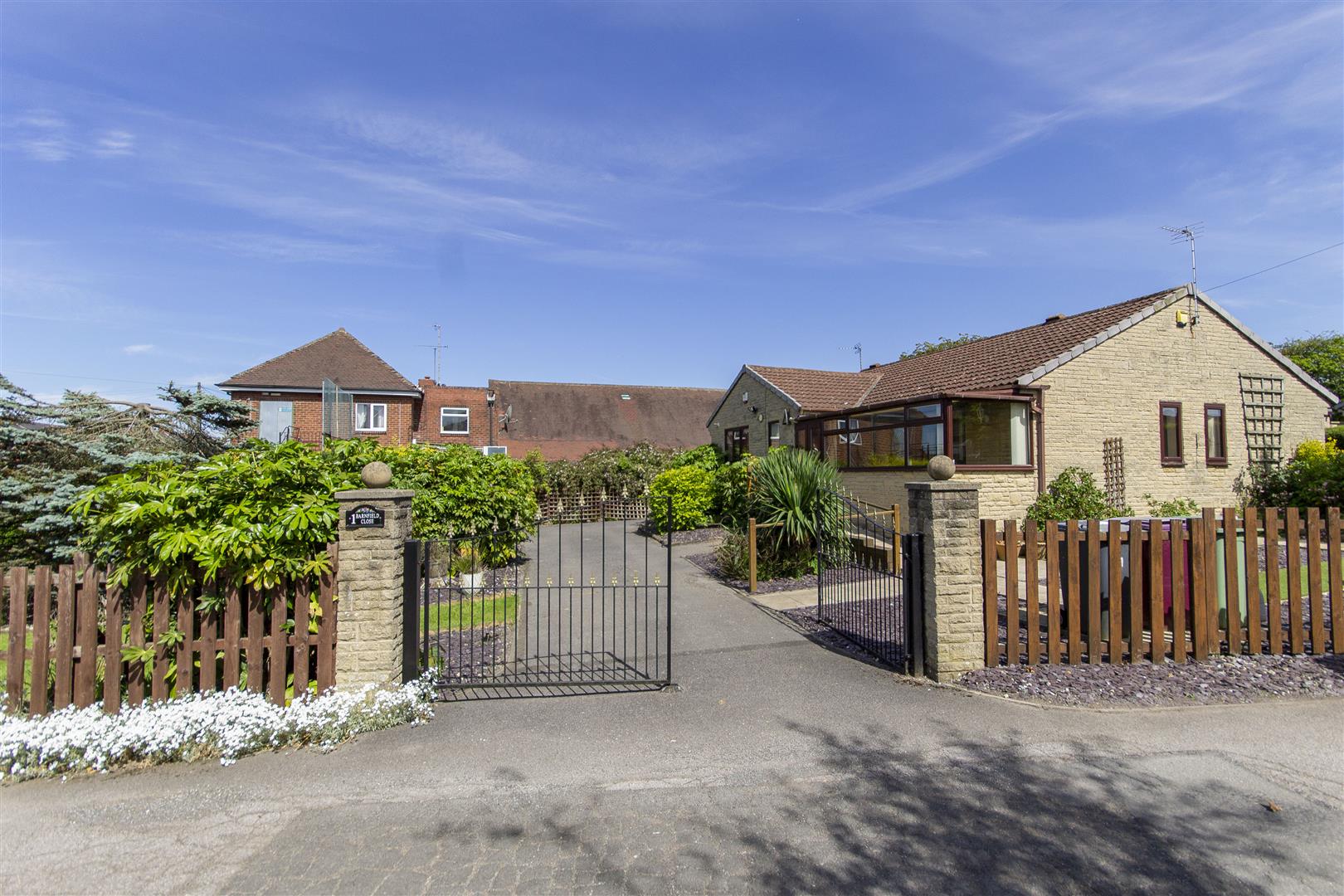 Wilkins Vardy Barnfield Close, Holmewood